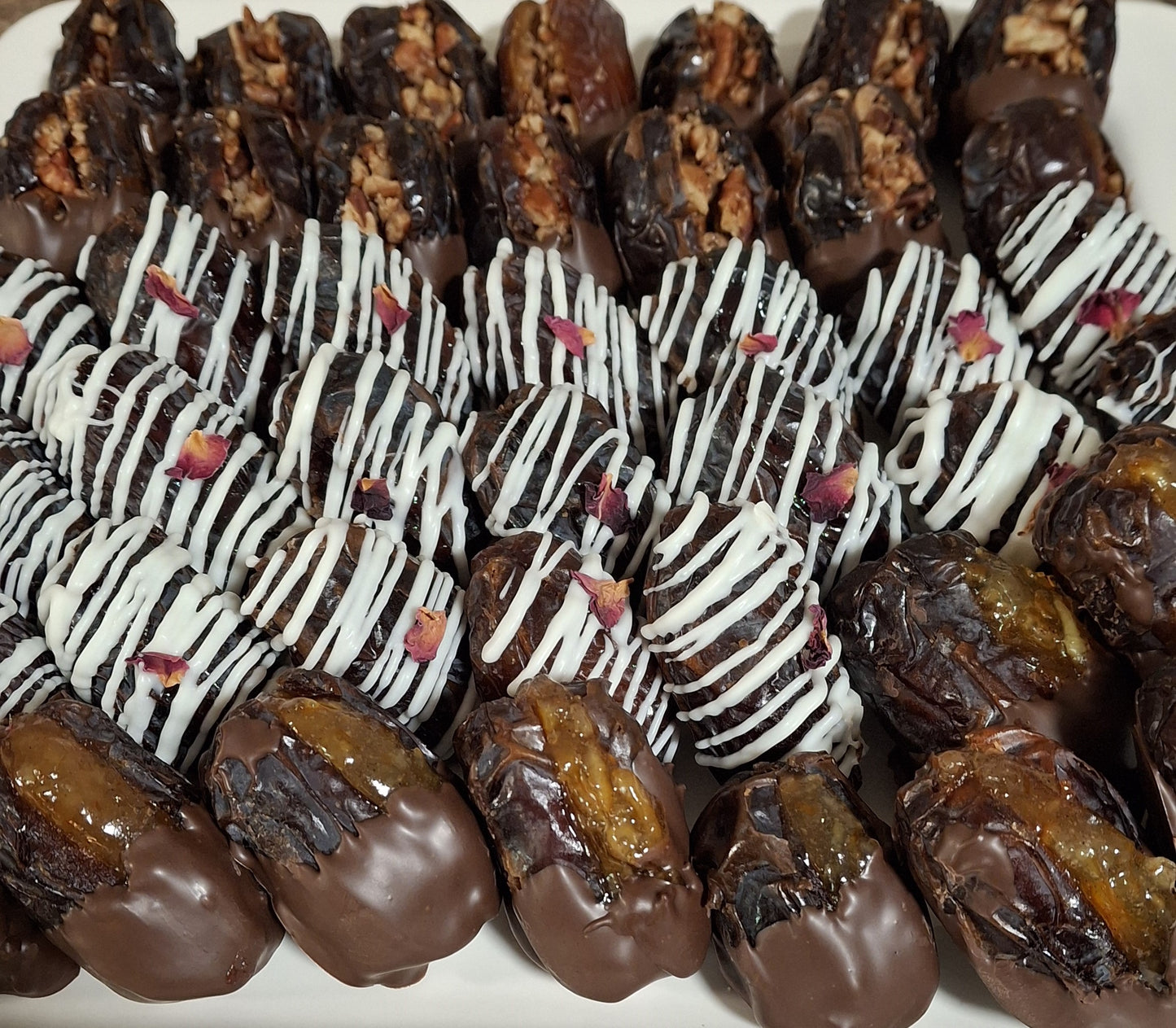 9-Piece Gourmet Date Box